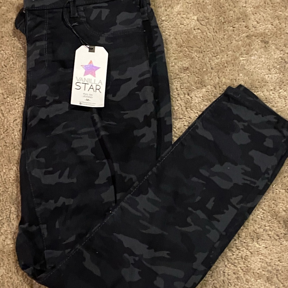 Vanilla Star pull on jogging size medium